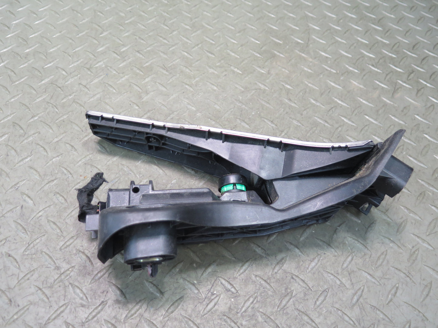 09-15 Audi TT S 8J A/T Aluminum Gas Brake Dead Pedal Pad Cover Set OEM