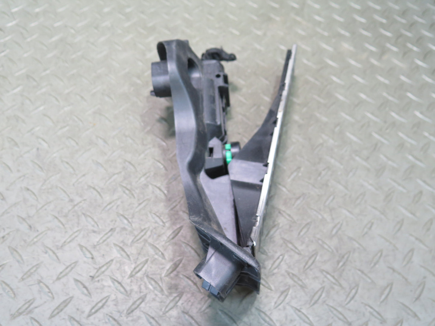 09-15 Audi TT S 8J A/T Aluminum Gas Brake Dead Pedal Pad Cover Set OEM