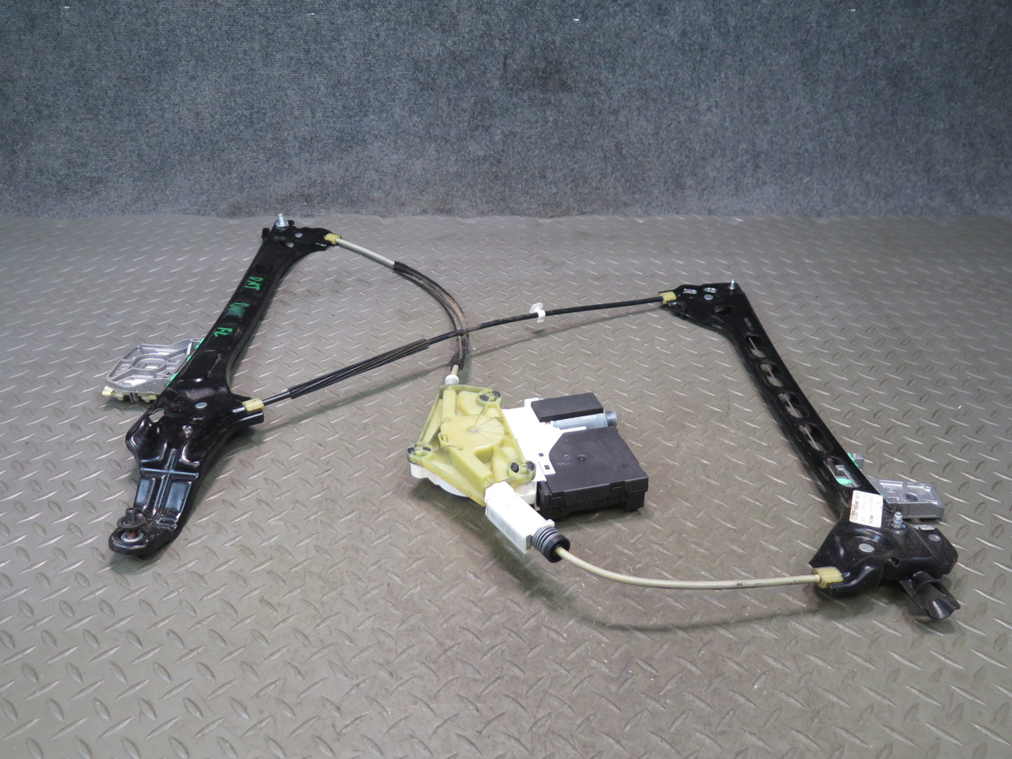 09-15 Audi TT S 8J Front Left Door Power Window Regulator w Motor OEM