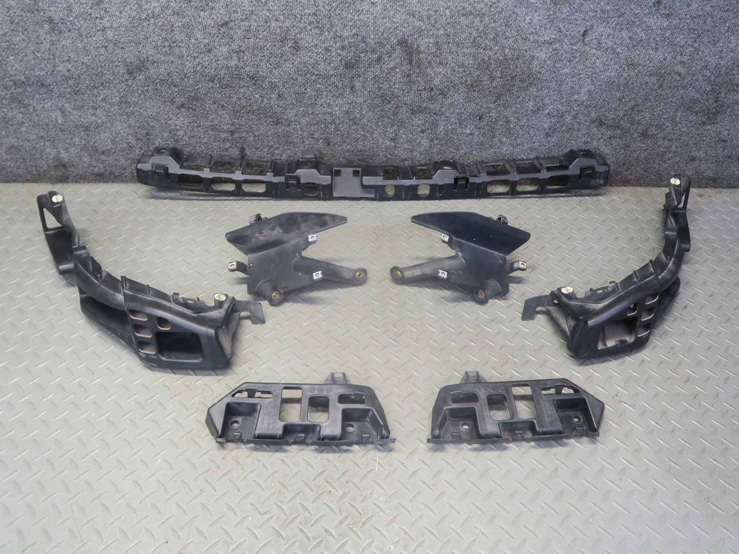 2011-2014 Porsche Cayenne 958 Rear Bumper Guide Mount Bracket Support Set of 7