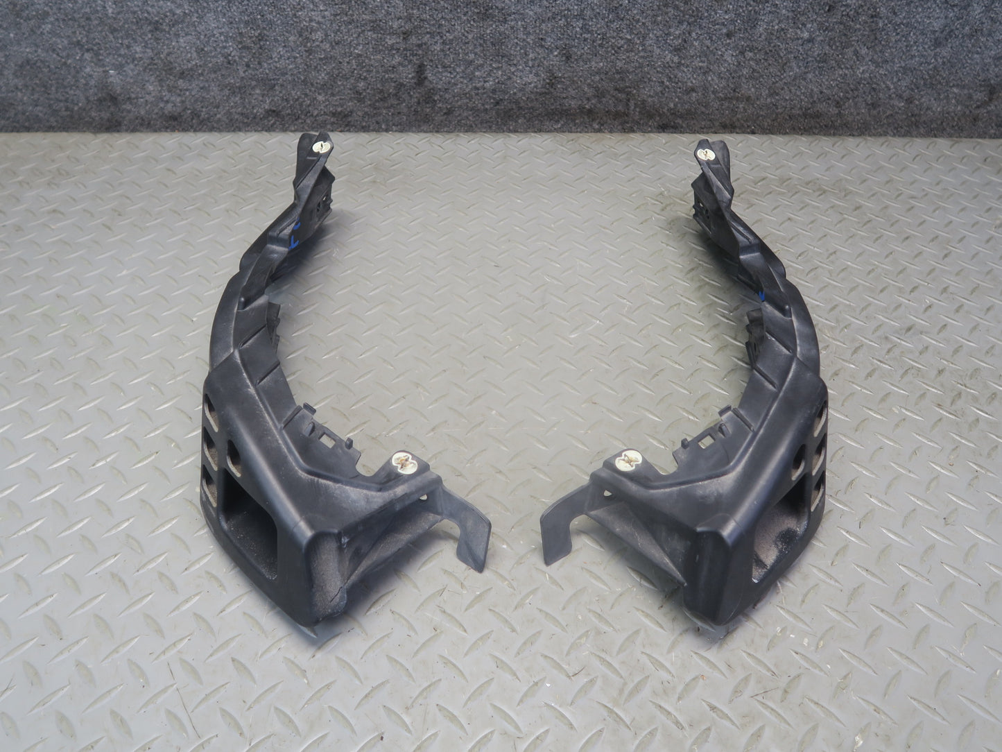 2011-2014 Porsche Cayenne 958 Rear Bumper Guide Mount Bracket Support Set of 7