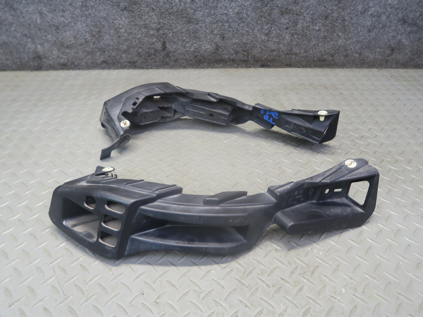 2011-2014 Porsche Cayenne 958 Rear Bumper Guide Mount Bracket Support Set of 7