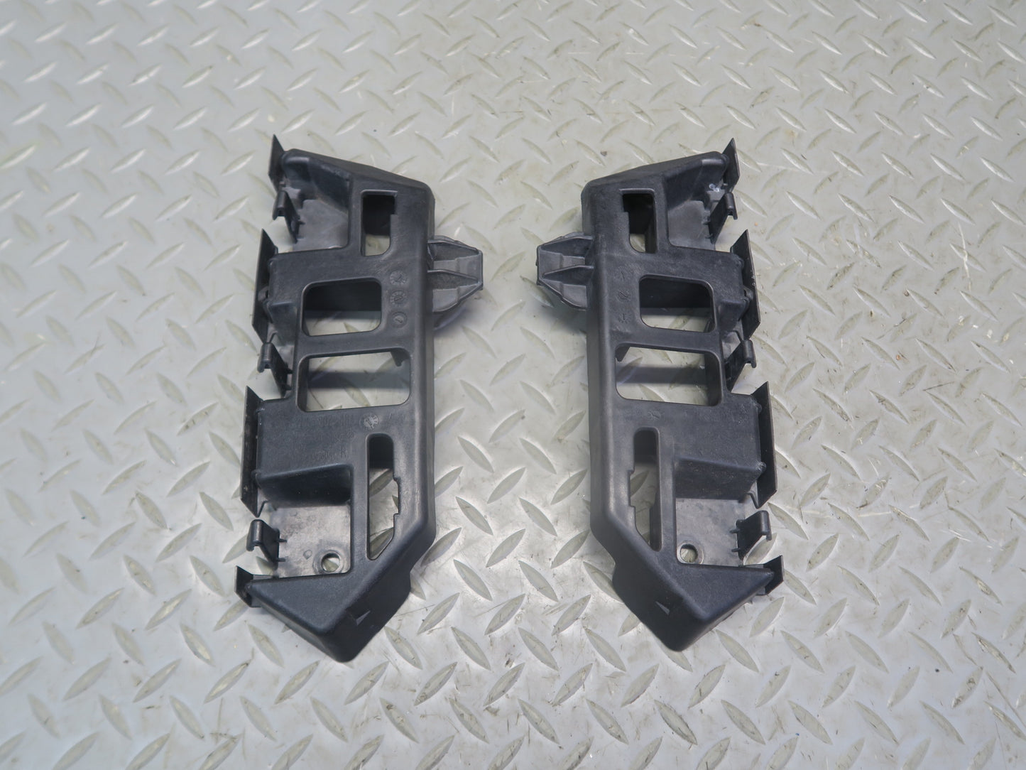 2011-2014 Porsche Cayenne 958 Rear Bumper Guide Mount Bracket Support Set of 7