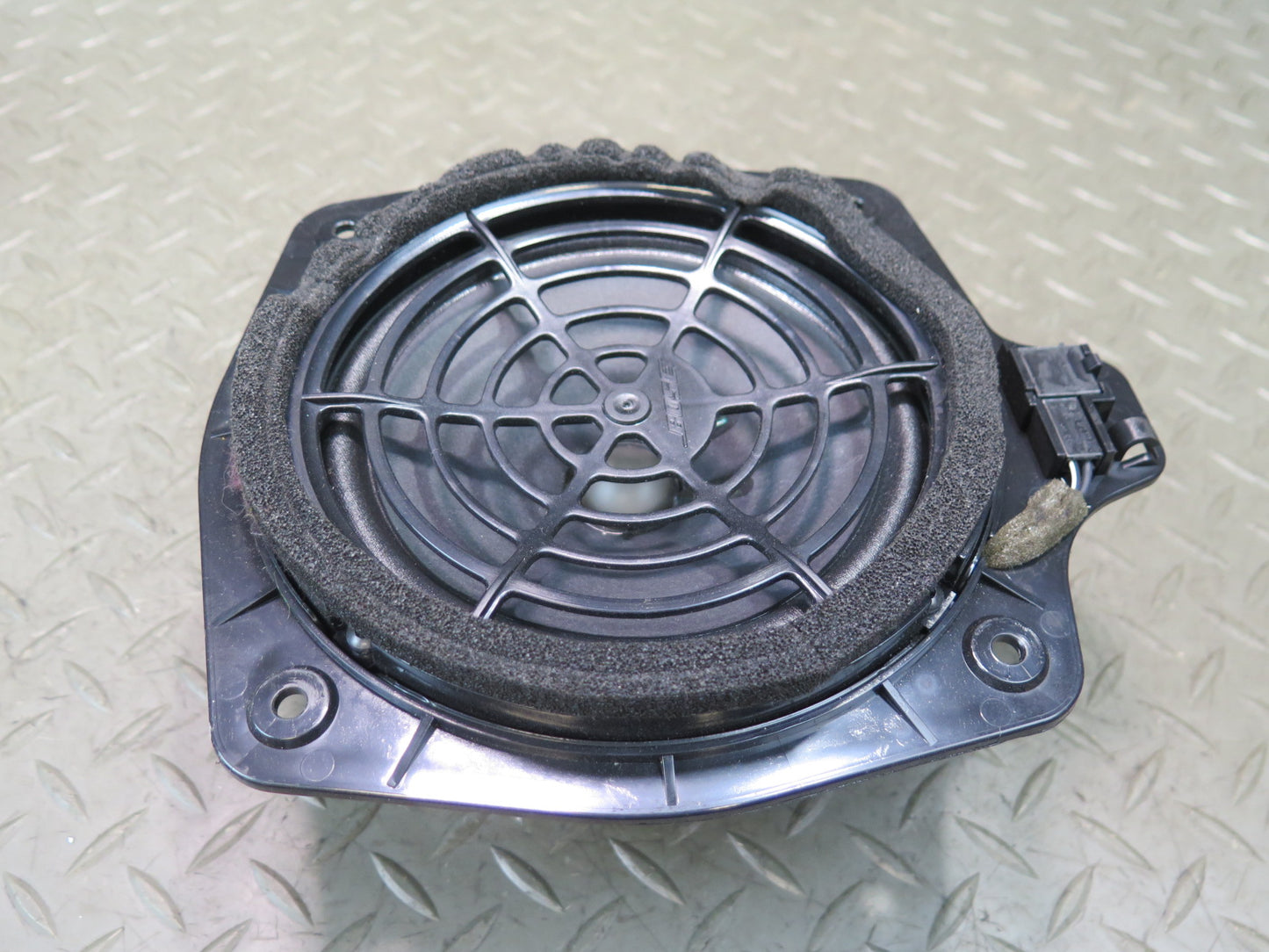 09-15 Audi TT S 8J Set of 2 Rear Left & Right Side Bose Speaker 8H0035411B OEM