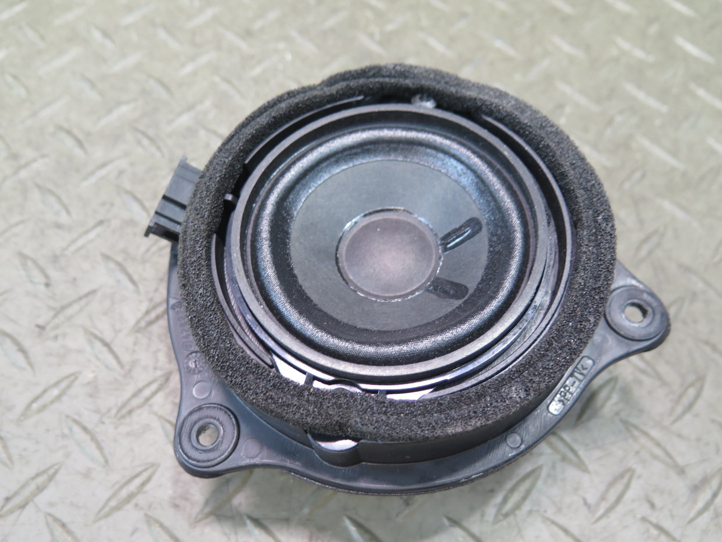 09-15 Audi TT S 8J Front Left & Right MID Range Door Speaker Set OEM