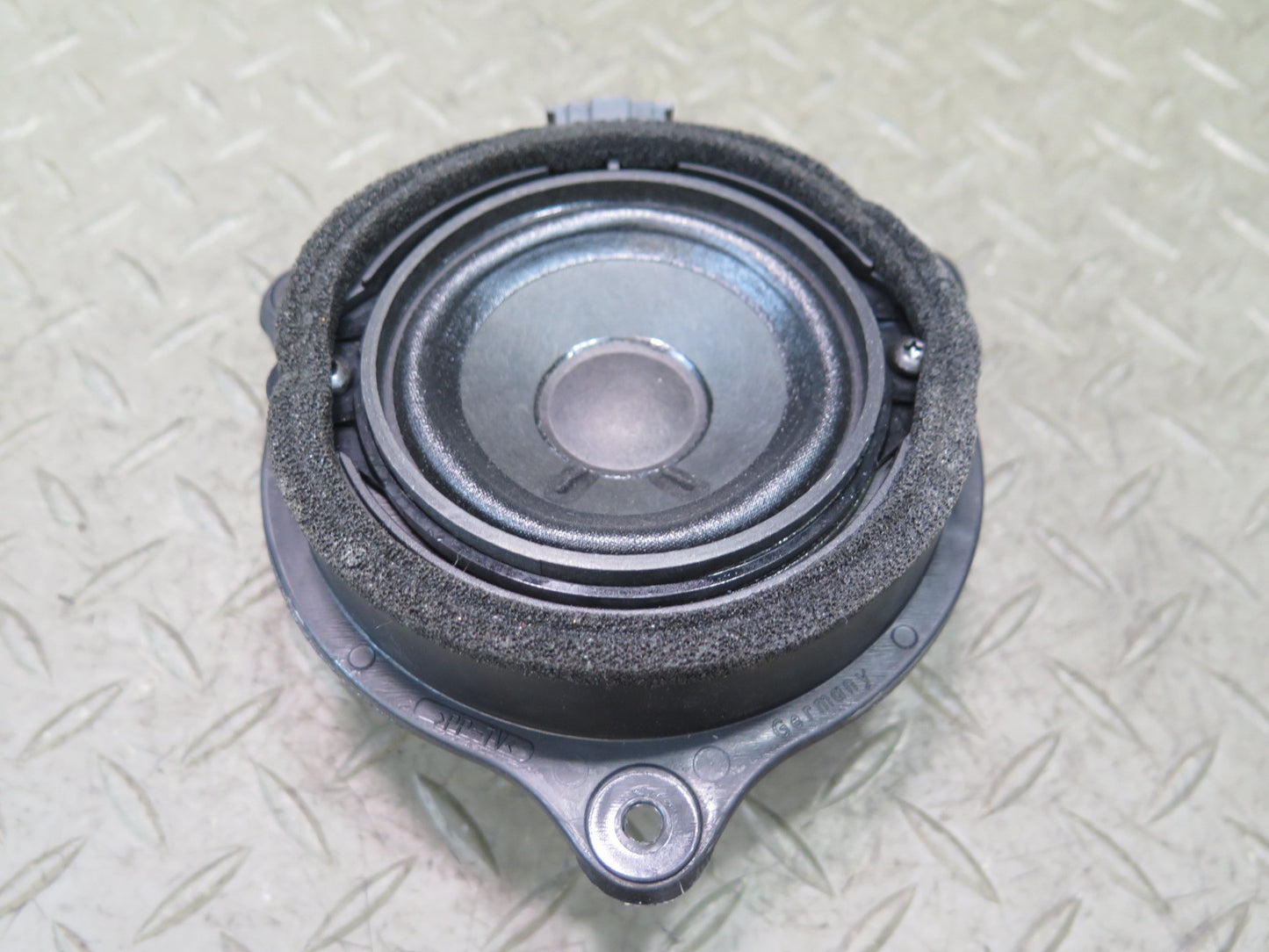 09-15 Audi TT S 8J Front Left & Right MID Range Door Speaker Set OEM