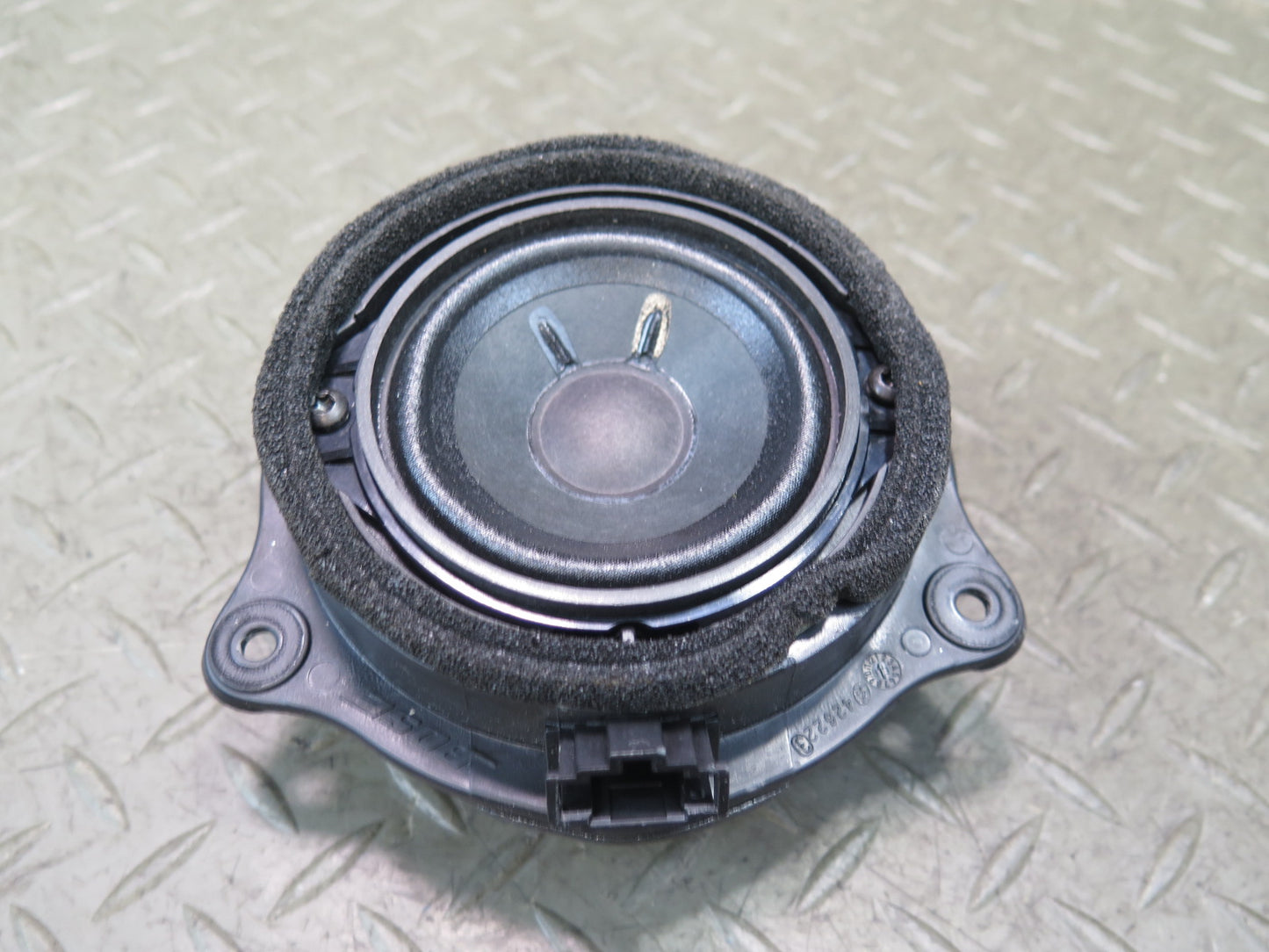 09-15 Audi TT S 8J Front Left & Right MID Range Door Speaker Set OEM