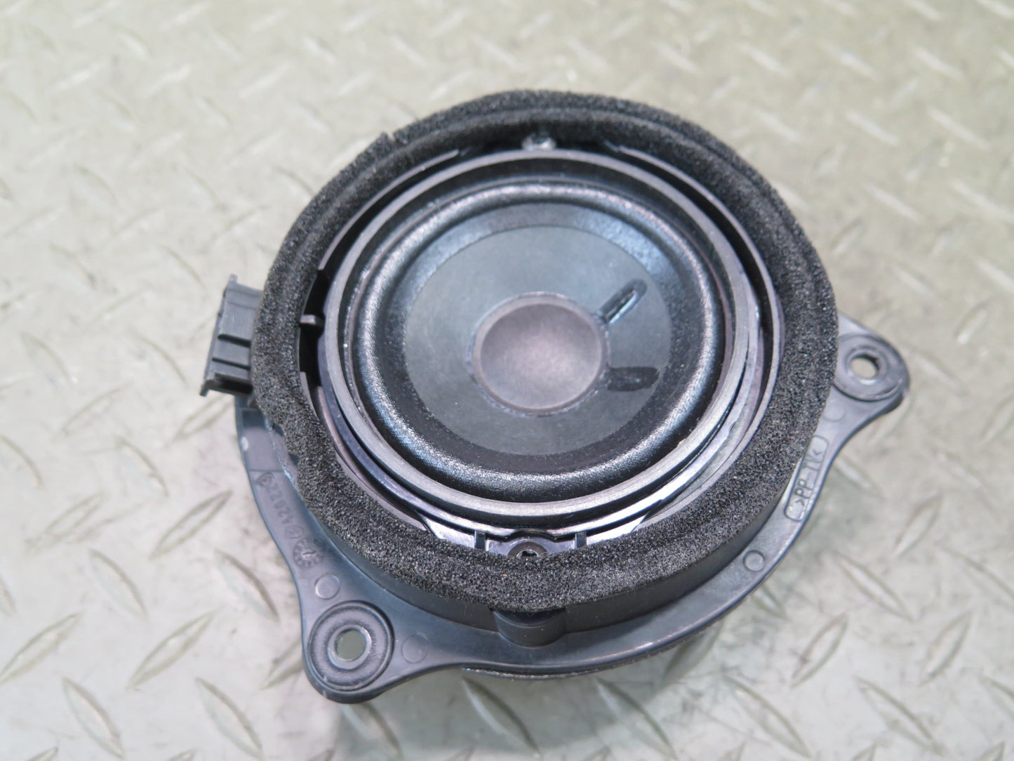 09-15 Audi TT S 8J Front Left & Right MID Range Door Speaker Set OEM