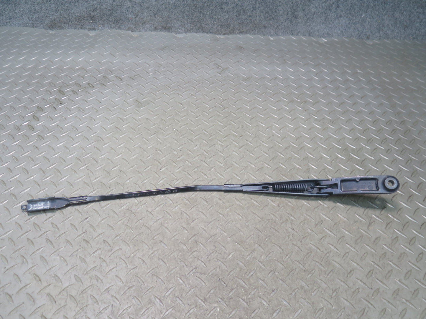 09-15 Audi TT S 8J Front Windshield Wiper Arm Left & Right Side Set OEM