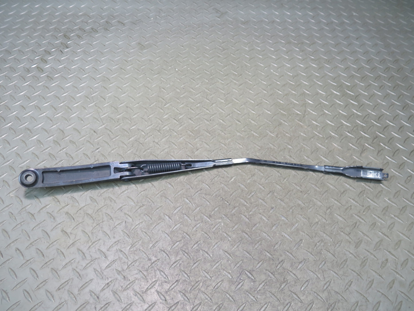 09-15 Audi TT S 8J Front Windshield Wiper Arm Left & Right Side Set OEM