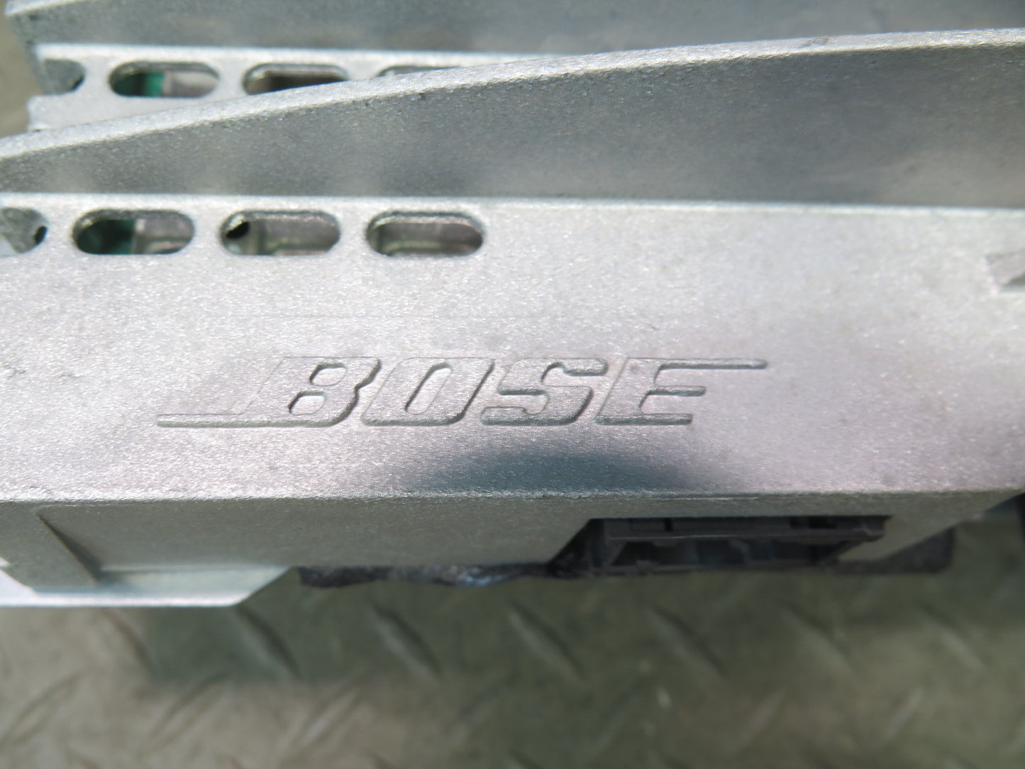 08-15 Audi TT S 8J Bose Audio System Amplifier AMP OEM