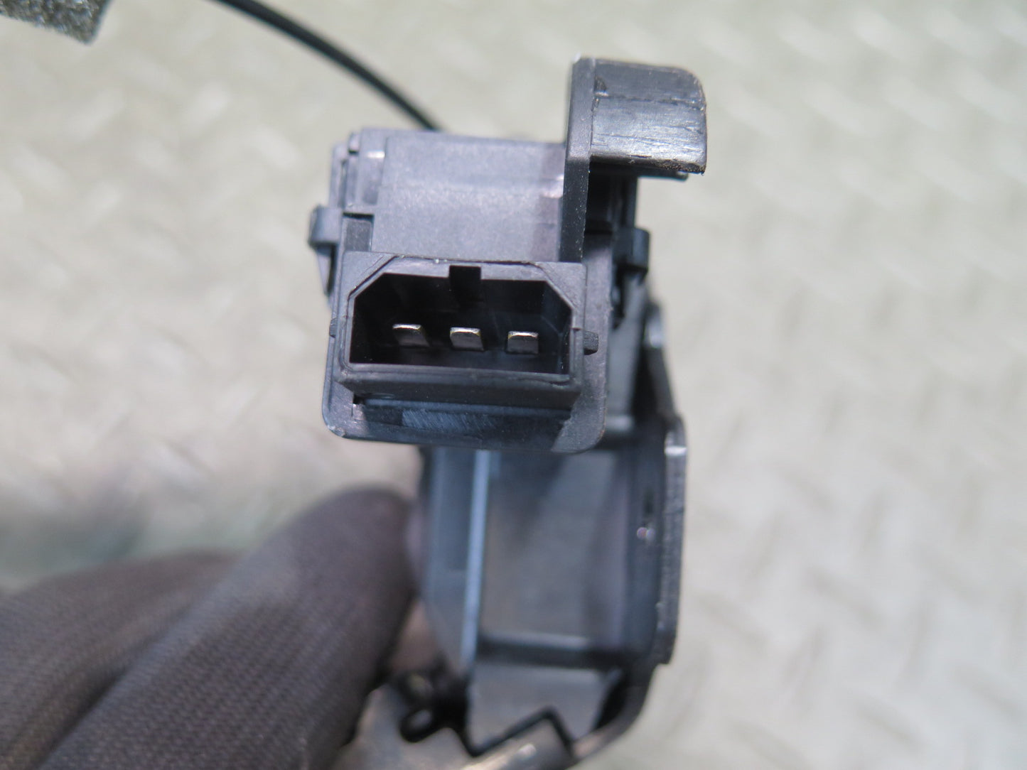 08-15 Audi TT S 8J Coupe Rear Trunk Lid Lock Latch Actuator 8P4827505C OEM
