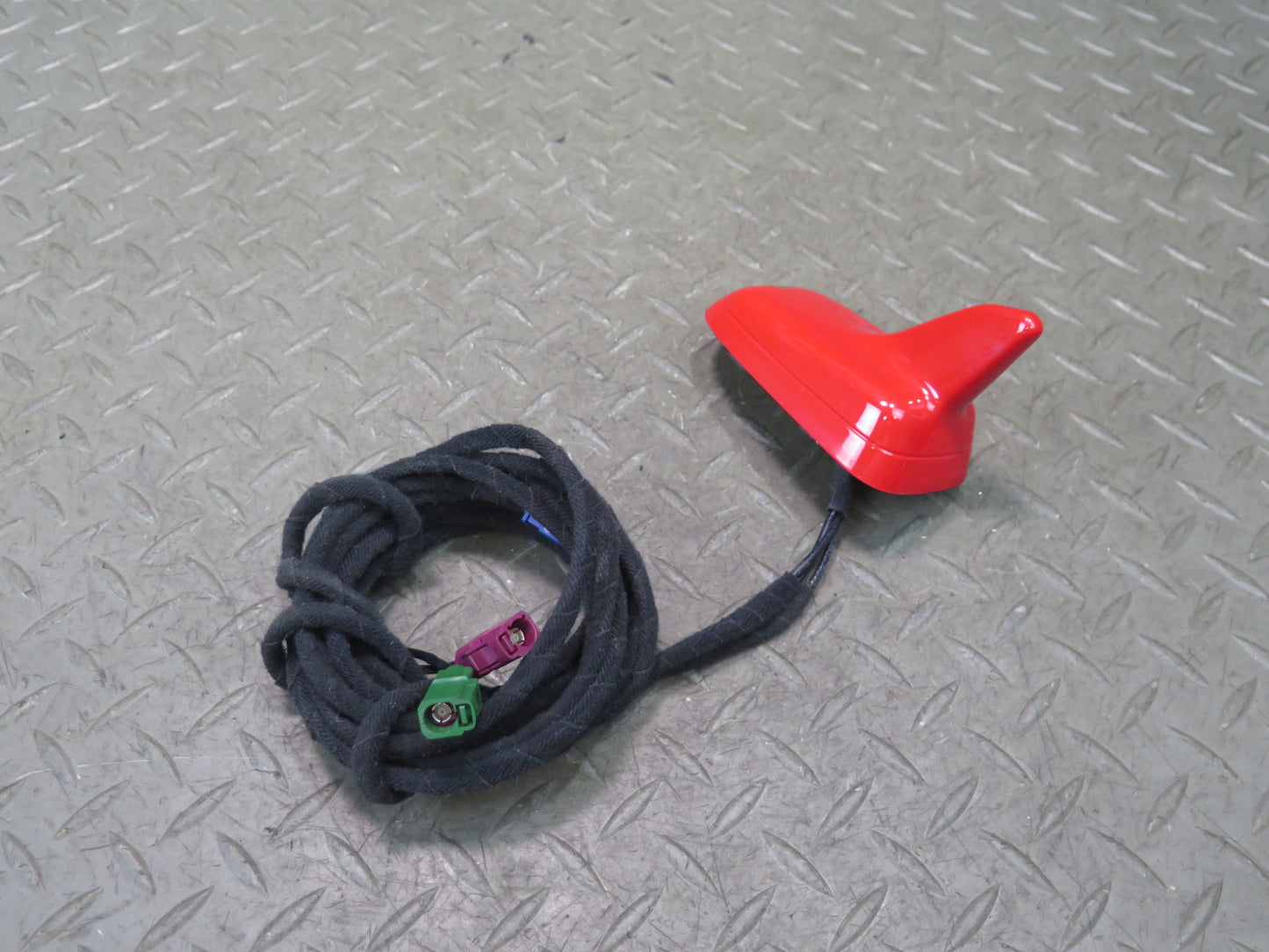11-15 Audi TT S 8J Coupe Am/fm Radio Stereo Antenna w Wire Misano RED Pearl OEM