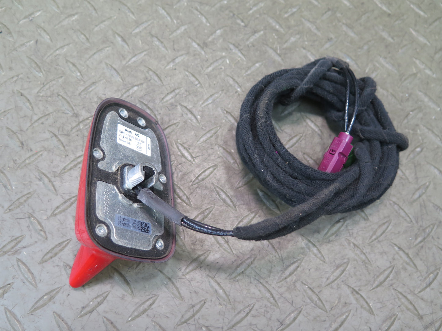 11-15 Audi TT S 8J Coupe Am/fm Radio Stereo Antenna w Wire Misano RED Pearl OEM