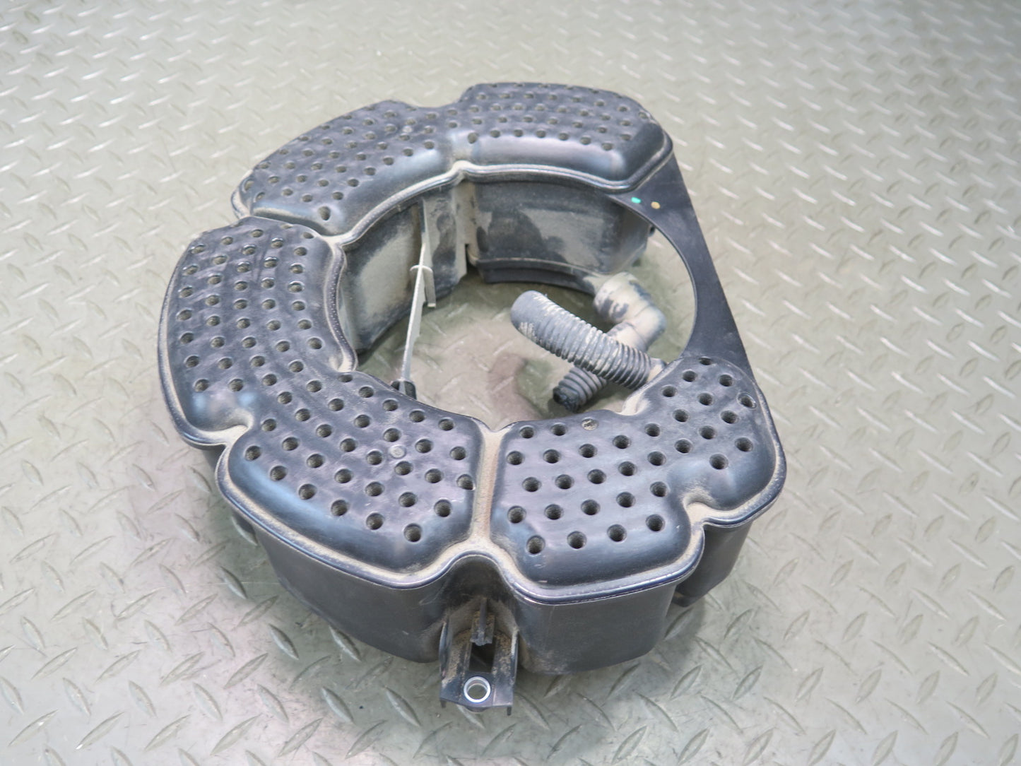 09-15 Audi TT S 8J Quattro Fuel Evap Charcoal Canister 1K0201797B OEM