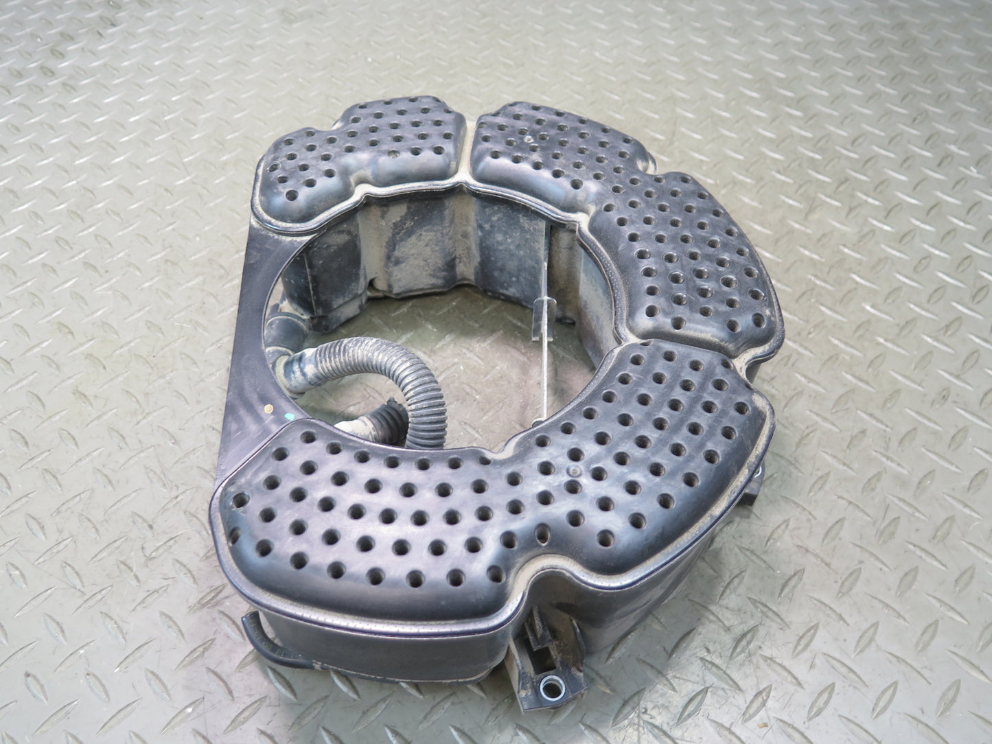09-15 Audi TT S 8J Quattro Fuel Evap Charcoal Canister 1K0201797B OEM