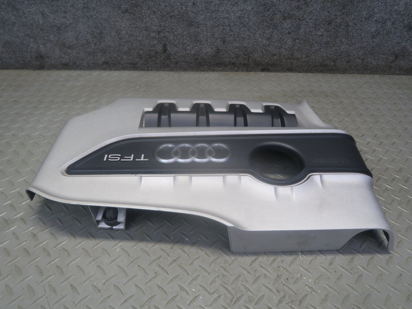 09-15 Audi TT S 8J 2.0L Cdma AWD Engine Cover 06F103925J OEM