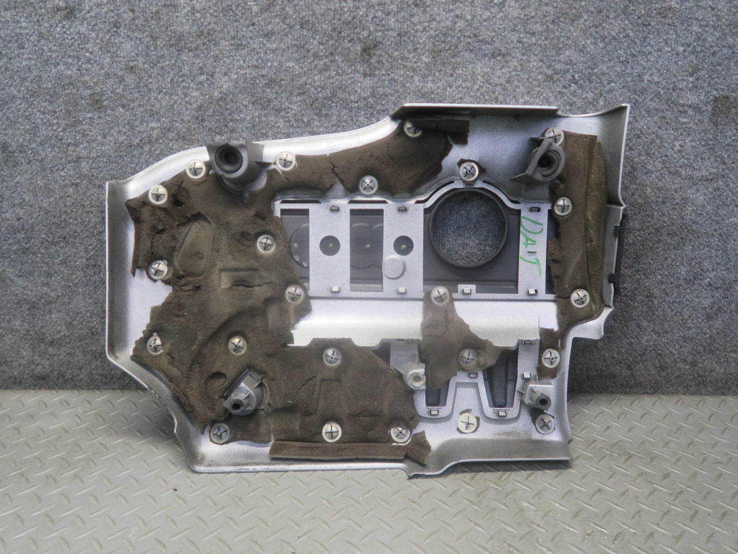 09-15 Audi TT S 8J 2.0L Cdma AWD Engine Cover 06F103925J OEM