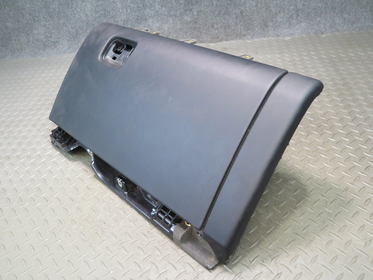 2011-2018 Porsche Cayenne 958 Dash Front Right Glove Box Compartment Storage