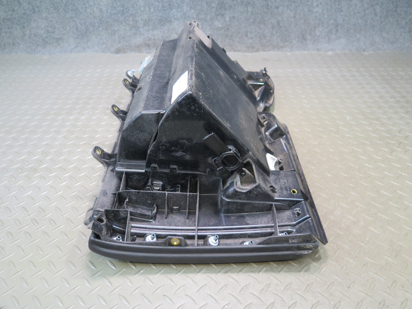 2011-2018 Porsche Cayenne 958 Dash Front Right Glove Box Compartment Storage