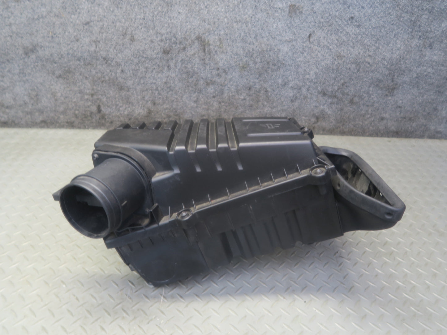 09-15 Audi TT S 8J 2.0L AWD Air Intake Cleaner Filter Box w MAF Sensor OEM