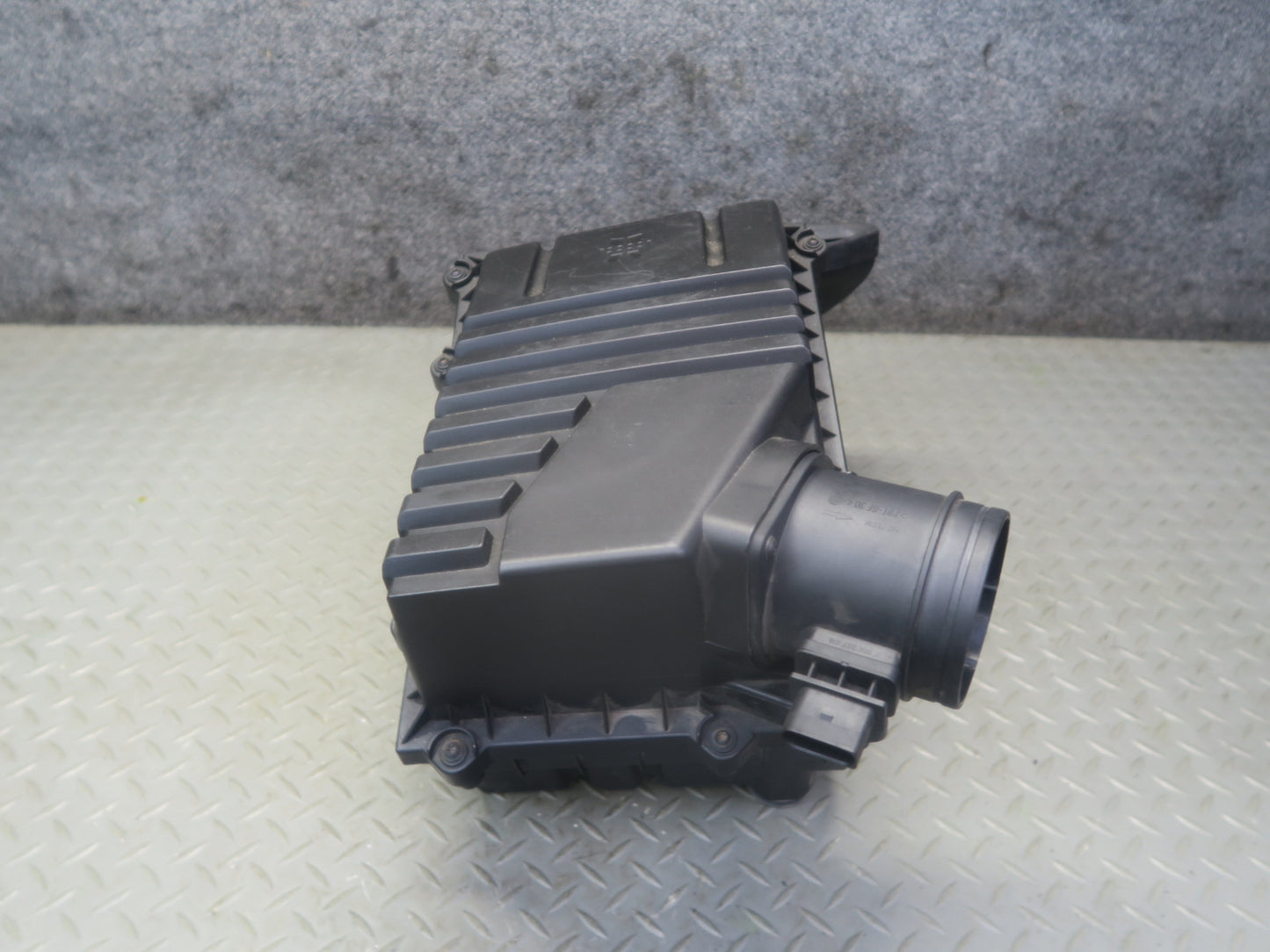 09-15 Audi TT S 8J 2.0L AWD Air Intake Cleaner Filter Box w MAF Sensor OEM