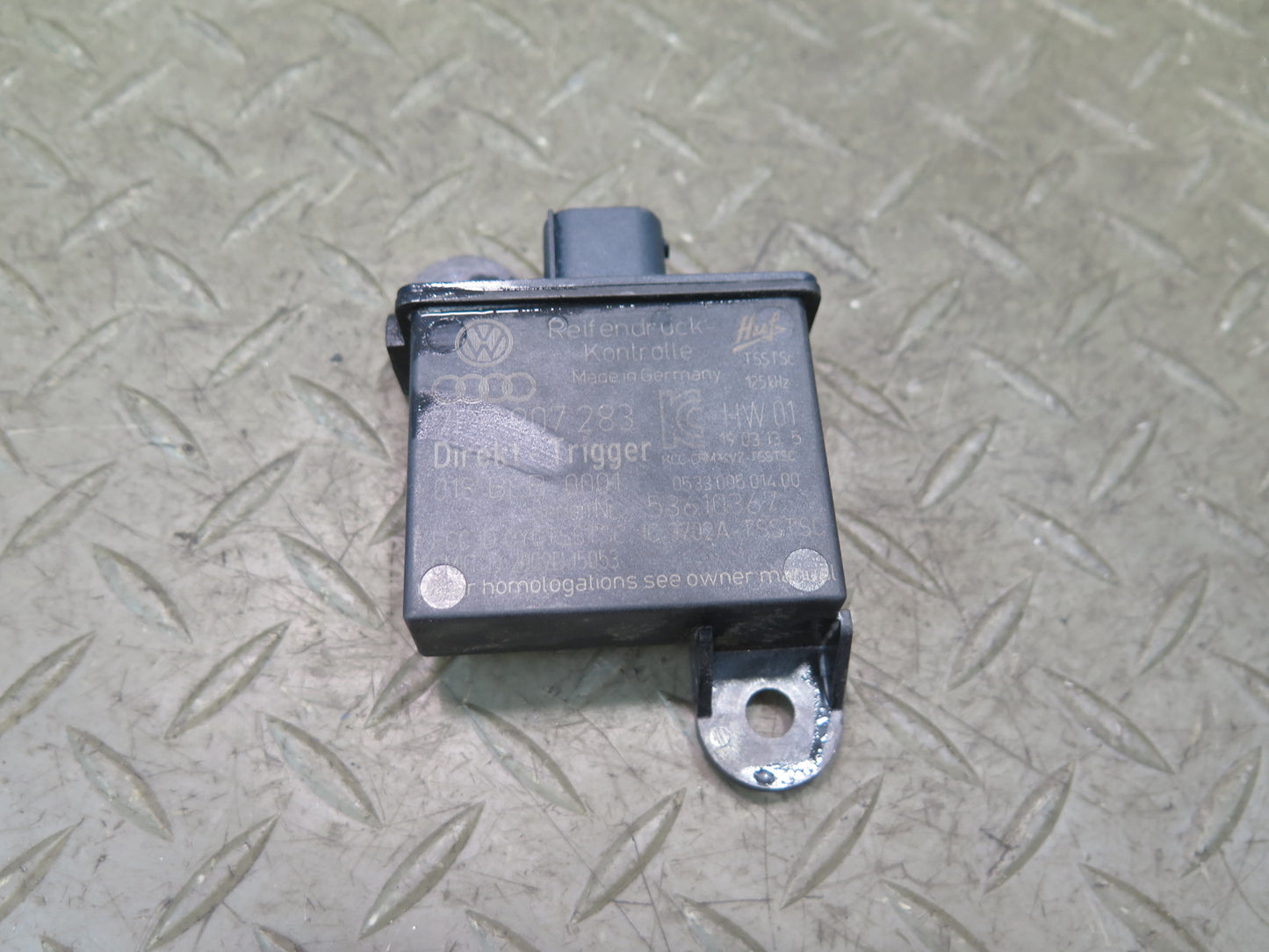 2011-2018 Porsche Cayenne 958 TPMS Tire Pressure Sensor Module 7PP907283