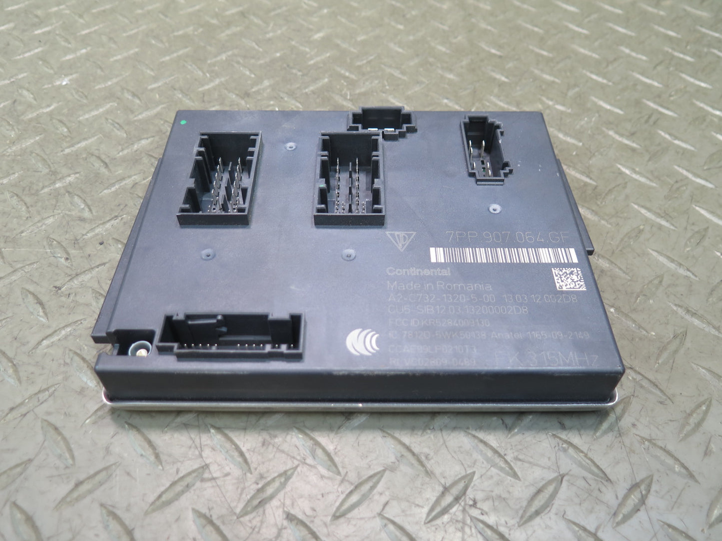 2011-2018 Porsche Cayenne 958 Front Body Control Module BCM BCU 7PP907064GF