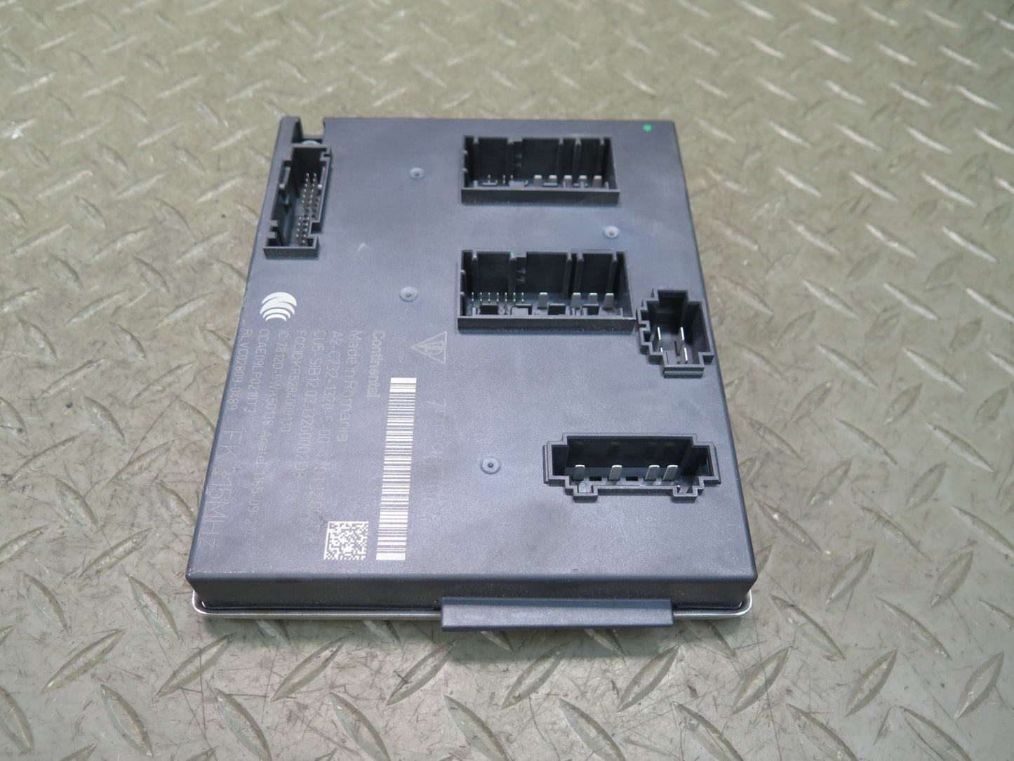 2011-2018 Porsche Cayenne 958 Front Body Control Module BCM BCU 7PP907064GF