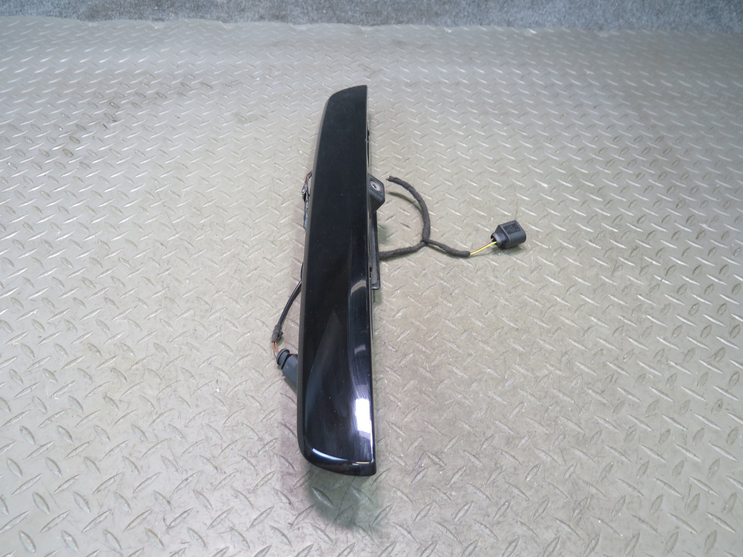 11-14 Porsche Cayenne 958 Rear Trunk Tailgate Liftgate Handle w Molding & Camera