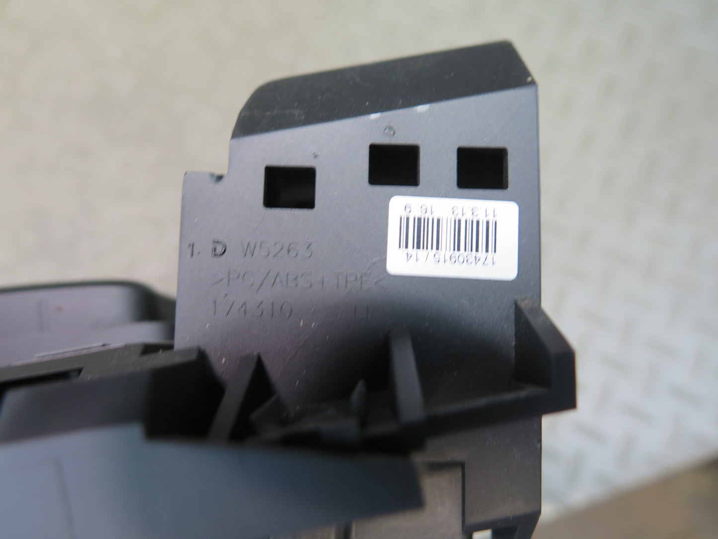 2011-2014 Porsche Cayenne 958 Front A/C Heater Climate Control Switch Panel