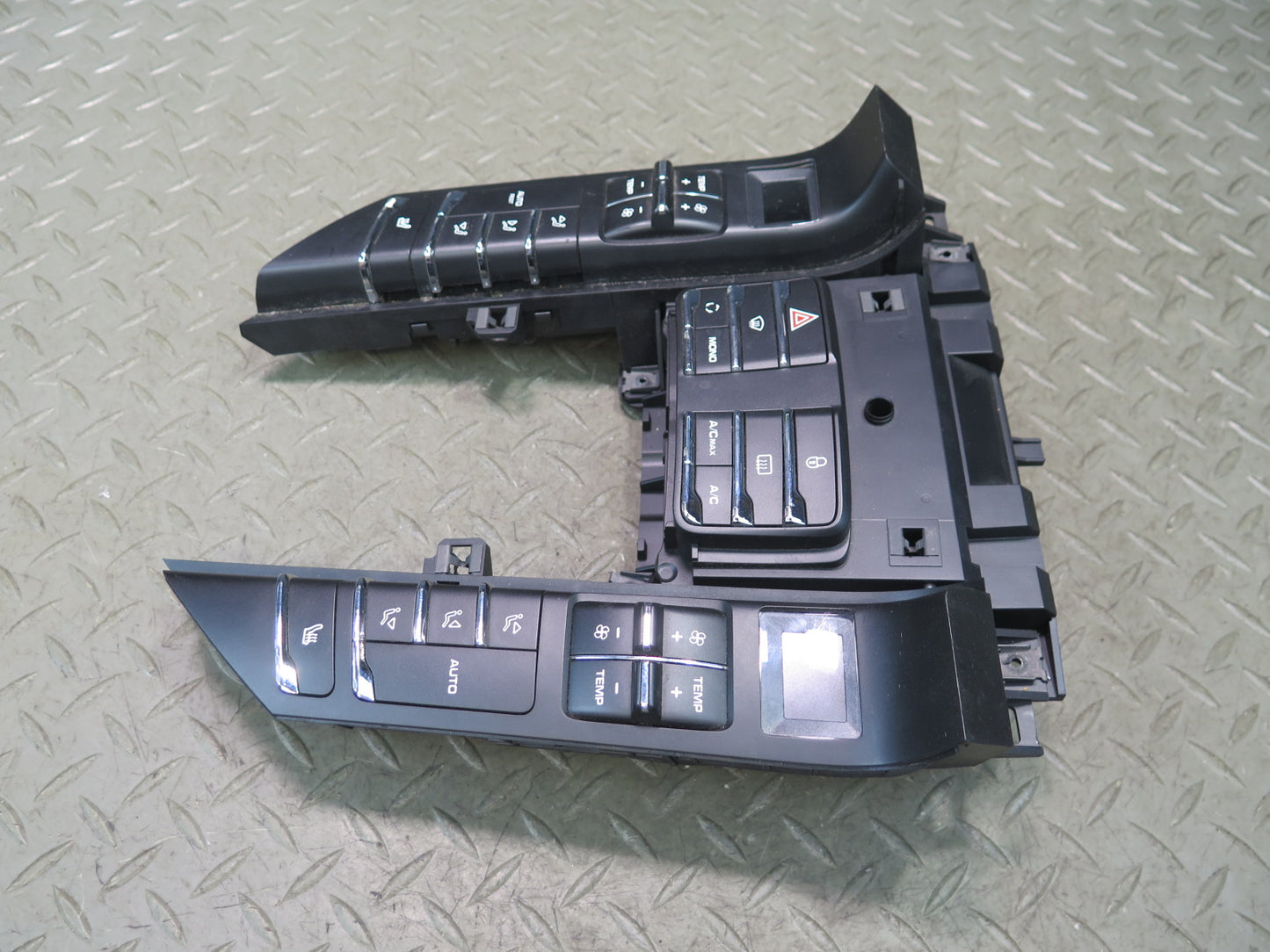 2011-2014 Porsche Cayenne 958 Front A/C Heater Climate Control Switch Panel