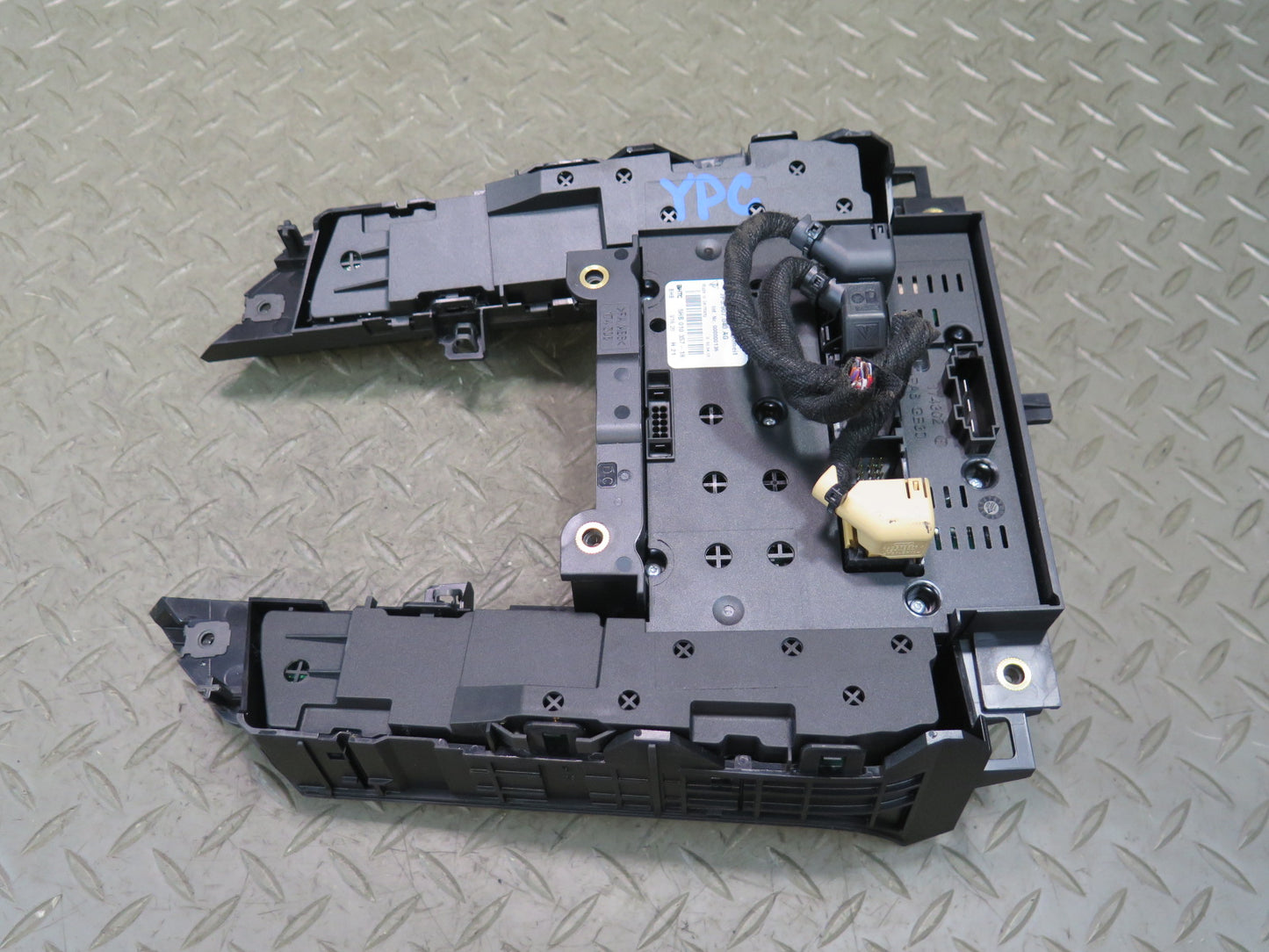 2011-2014 Porsche Cayenne 958 Front A/C Heater Climate Control Switch Panel