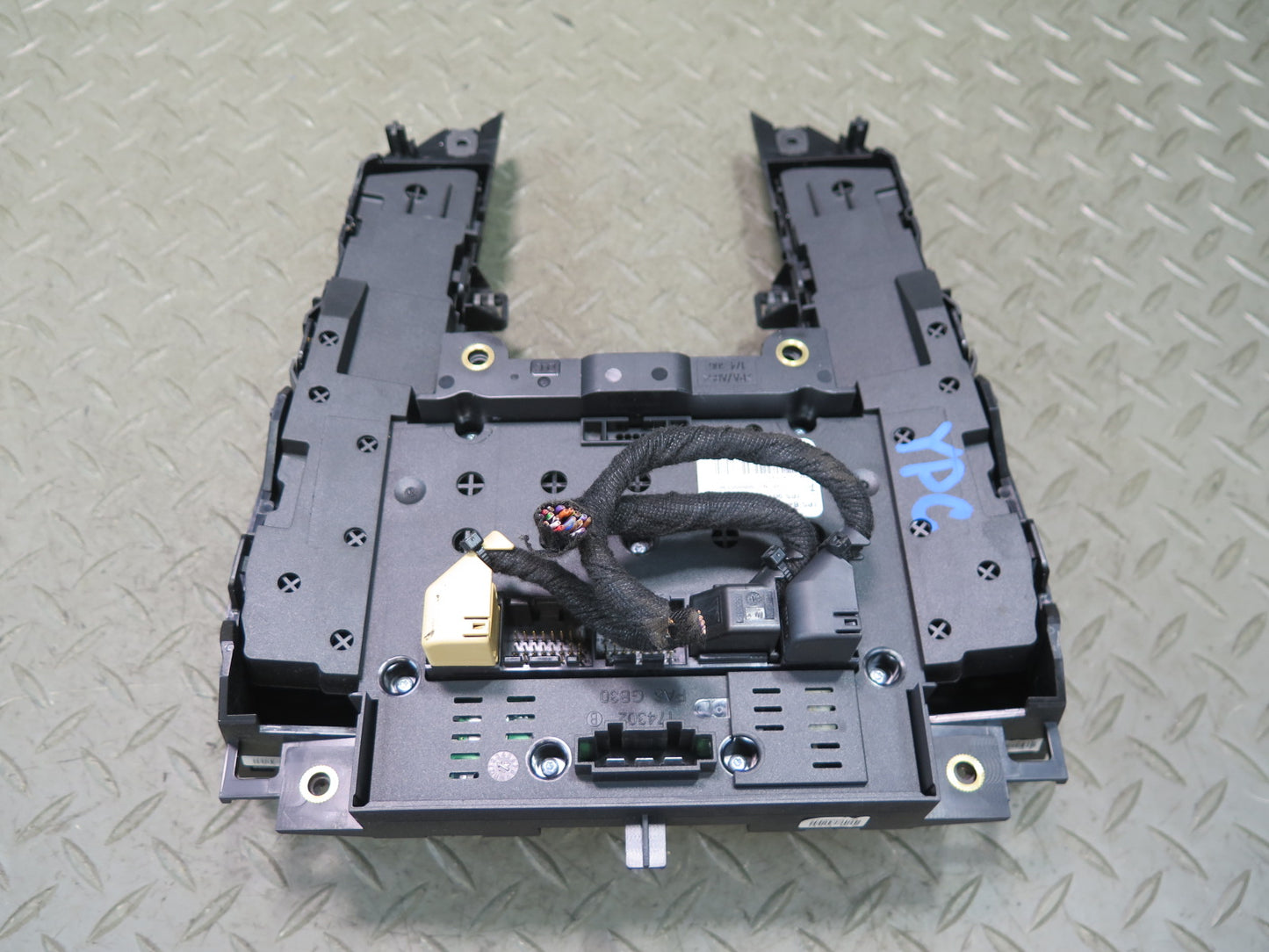 2011-2014 Porsche Cayenne 958 Front A/C Heater Climate Control Switch Panel