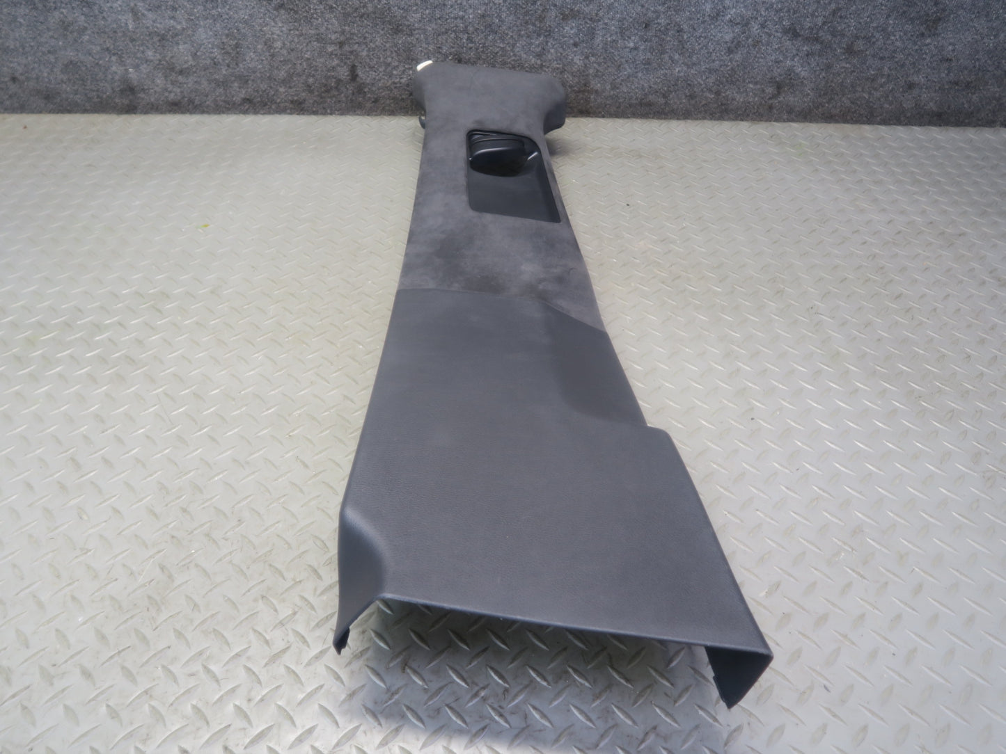 2011-2018 Porsche Cayenne 958 Center Interior B Pillar Trim Cover Panel Set of 2