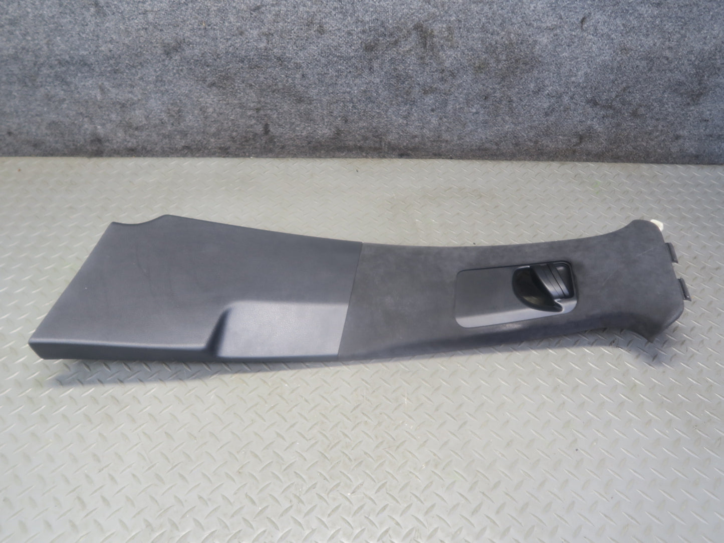 2011-2018 Porsche Cayenne 958 Center Interior B Pillar Trim Cover Panel Set of 2