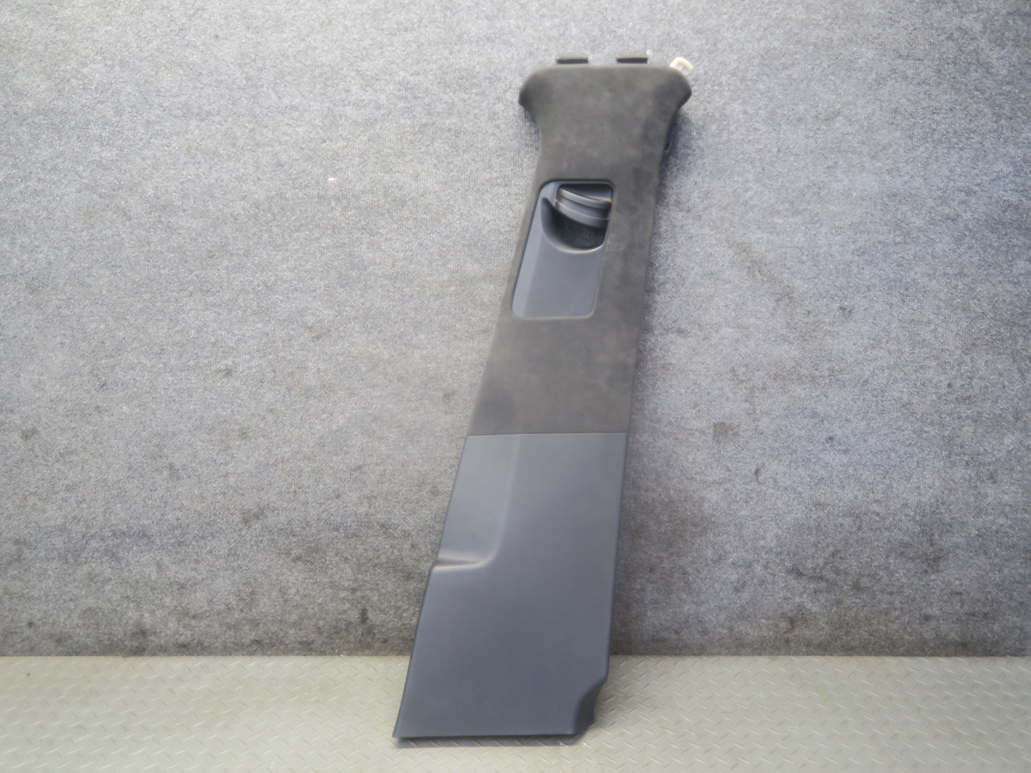 2011-2018 Porsche Cayenne 958 Center Interior B Pillar Trim Cover Panel Set of 2