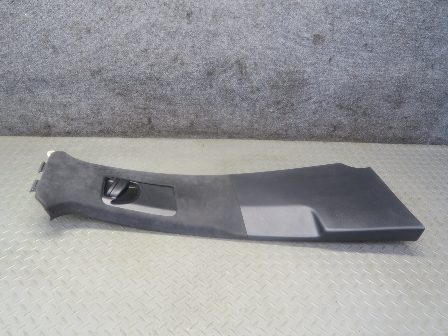 2011-2018 Porsche Cayenne 958 Center Interior B Pillar Trim Cover Panel Set of 2