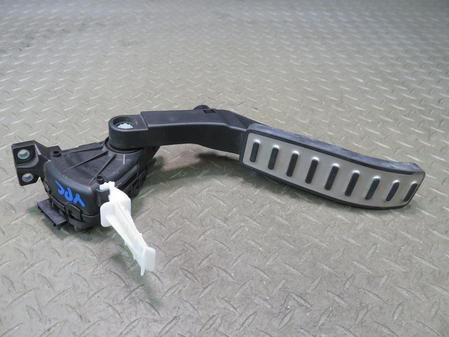 2011-2018 Porsche Cayenne 958 Gas Acceleration Pedal Sensor 7L0723507D