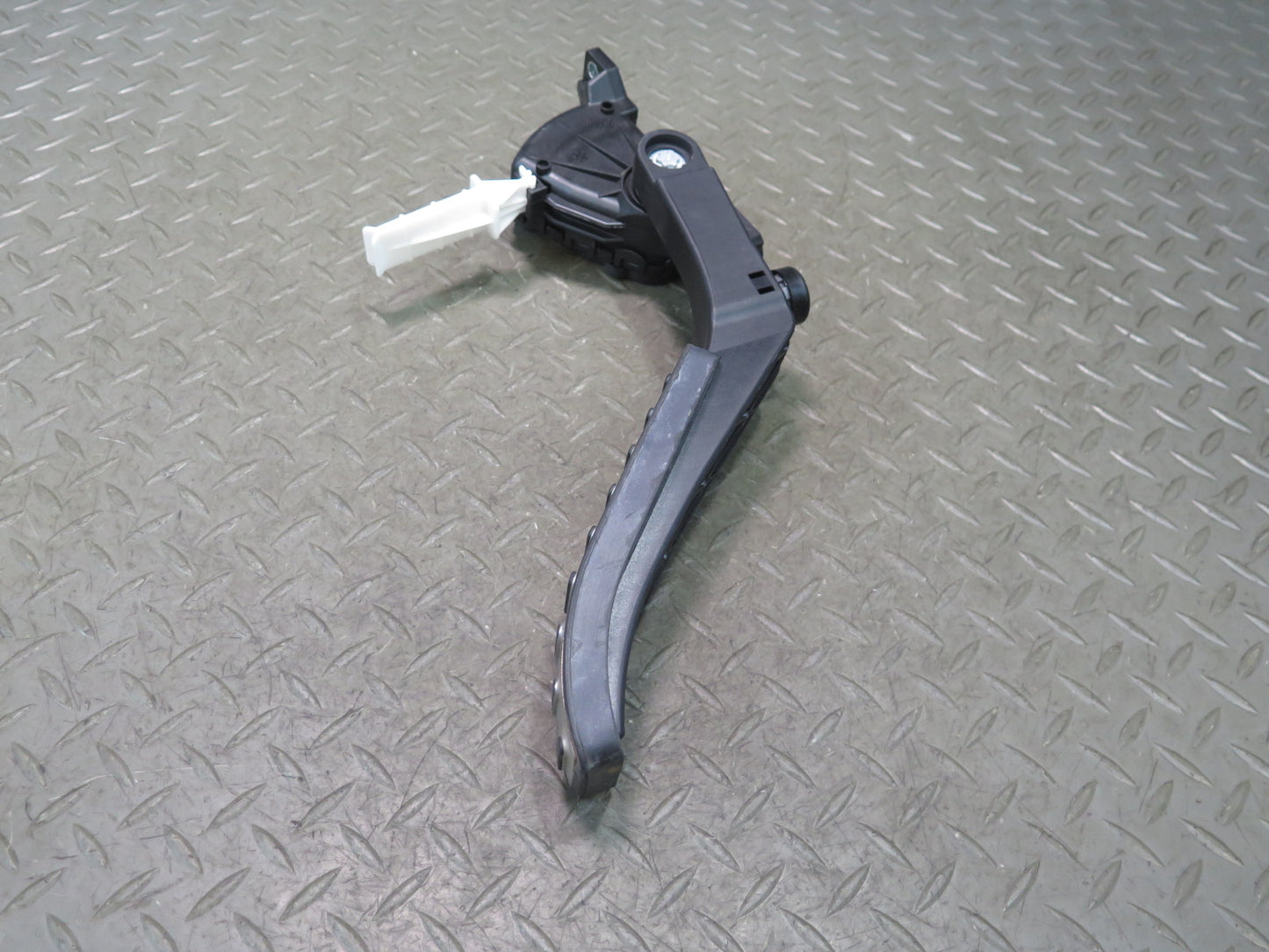 2011-2018 Porsche Cayenne 958 Gas Acceleration Pedal Sensor 7L0723507D