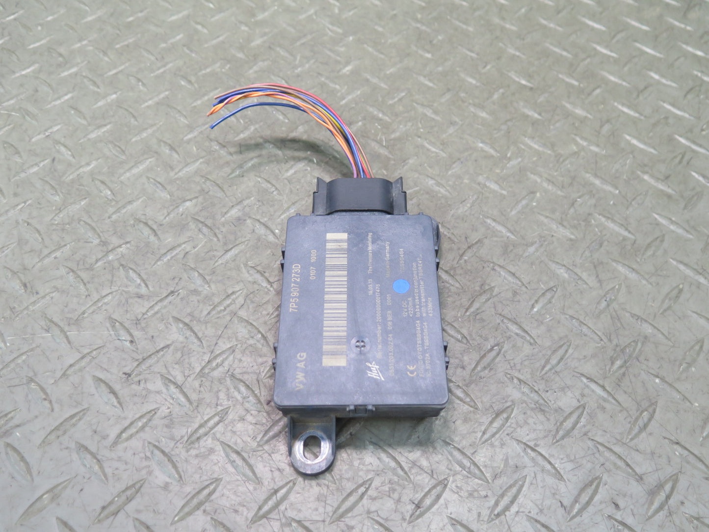 2011-2014 Porsche Cayenne 958 TPMS Tire Pressure Monitor Control Module