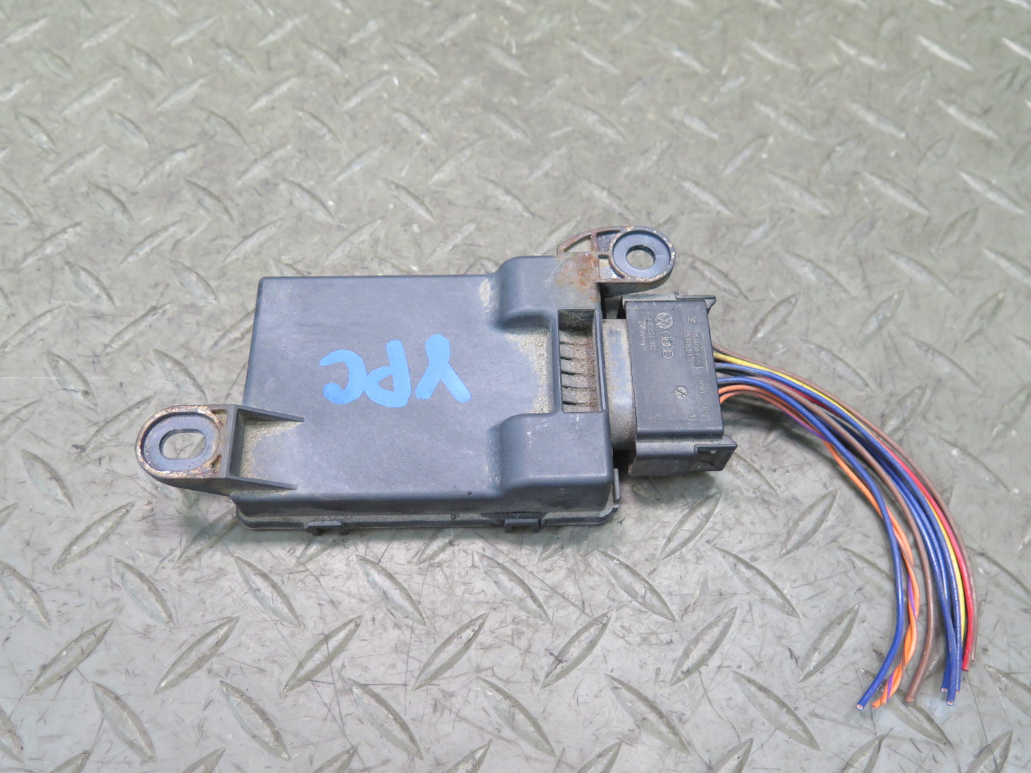 2011-2014 Porsche Cayenne 958 TPMS Tire Pressure Monitor Control Module