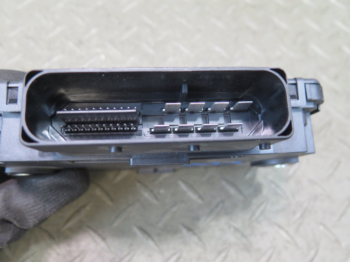 2011-2018 Porsche Cayenne 958 Parking Brake Control Module 7P0907801F