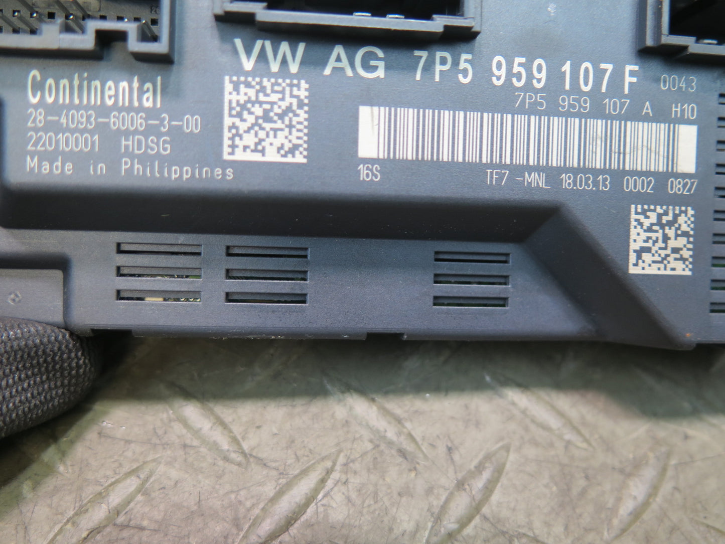 2011-2018 Porsche Cayenne 958 Rear Trunk Lid Liftgate Control Module 7P5959107F