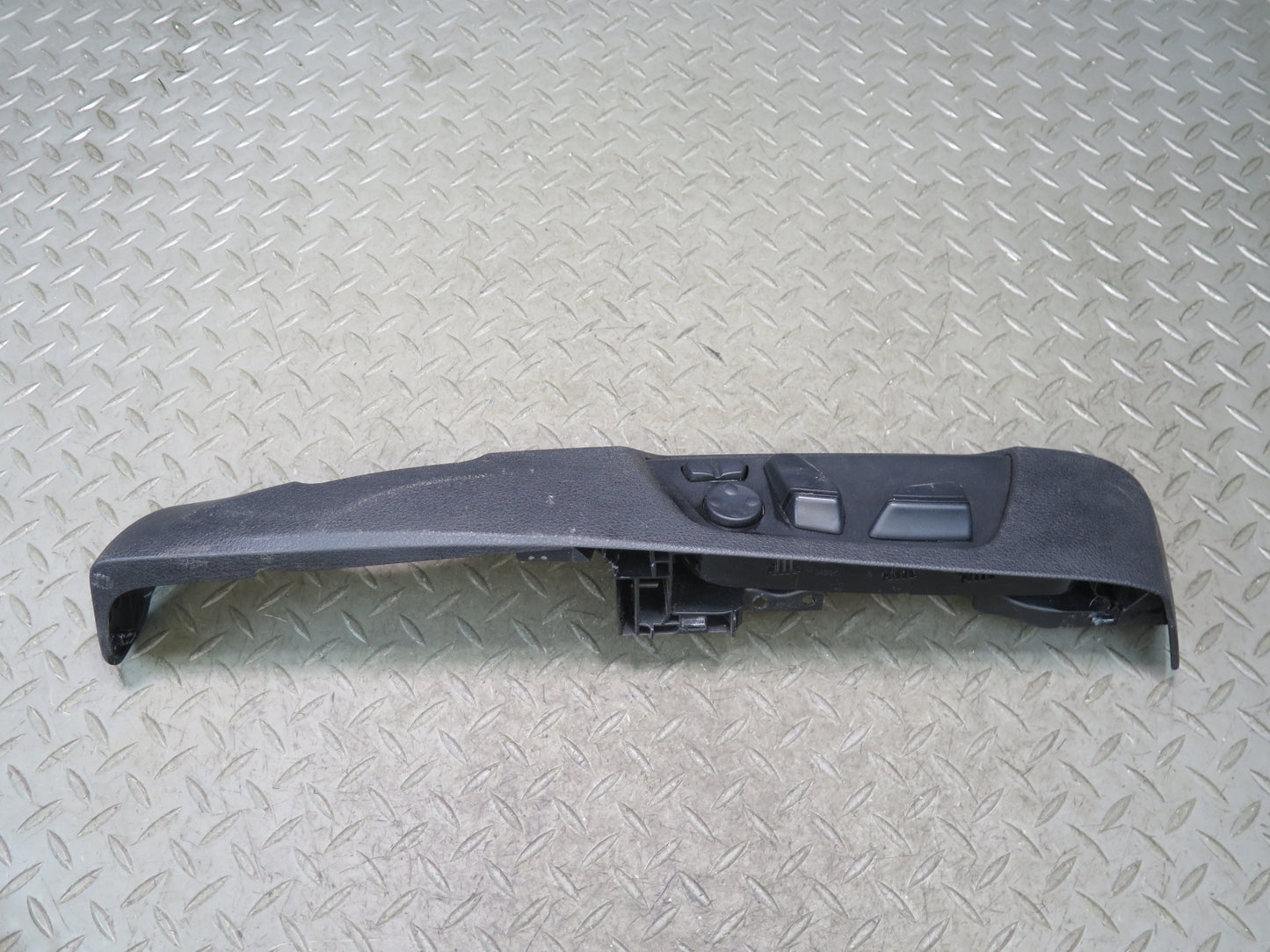 2015-2020 BMW F82 M4 Front Right Pass Side Seat Adjustment Control Switch Panel