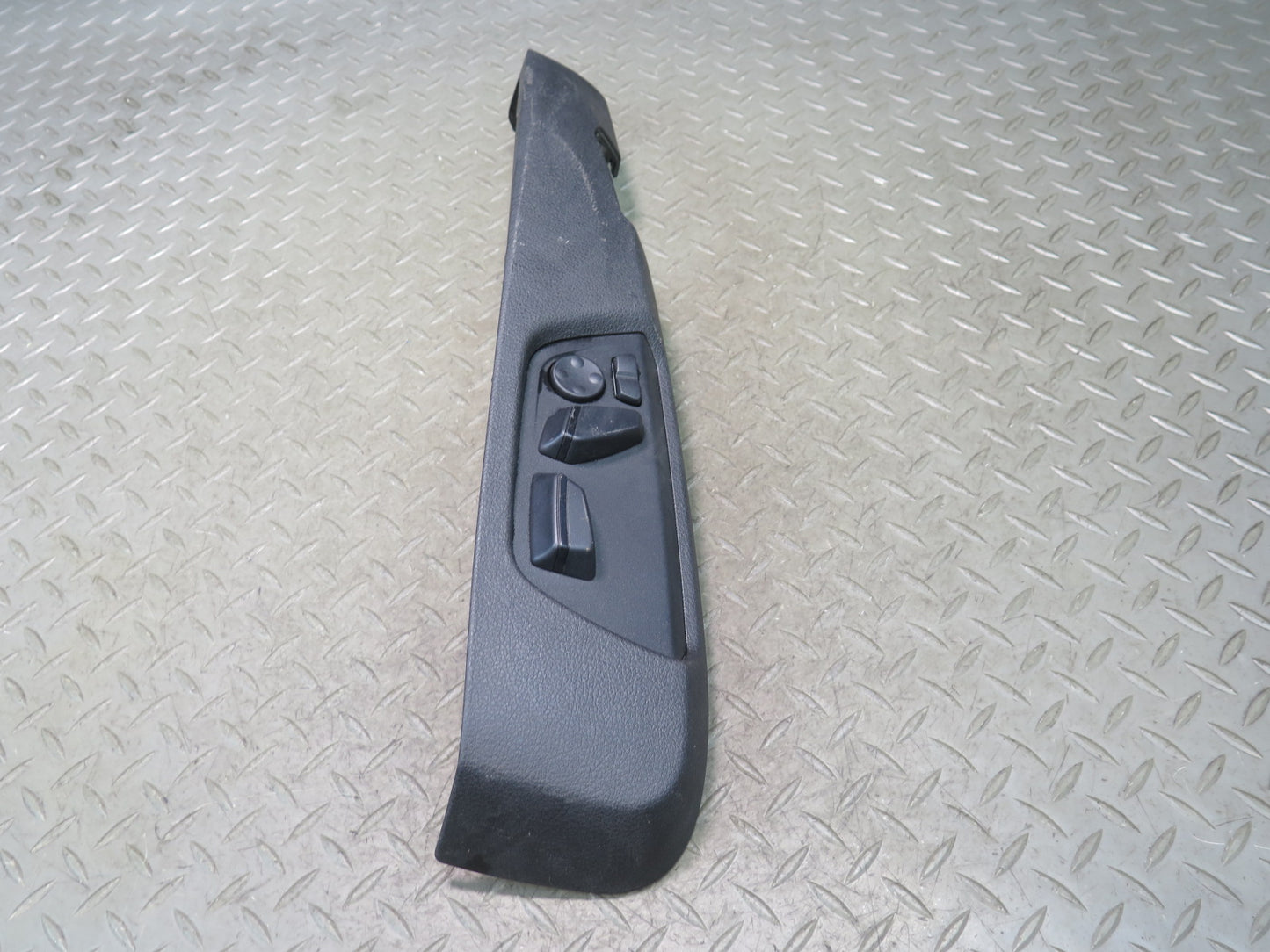 2015-2020 BMW F82 M4 Front Right Pass Side Seat Adjustment Control Switch Panel