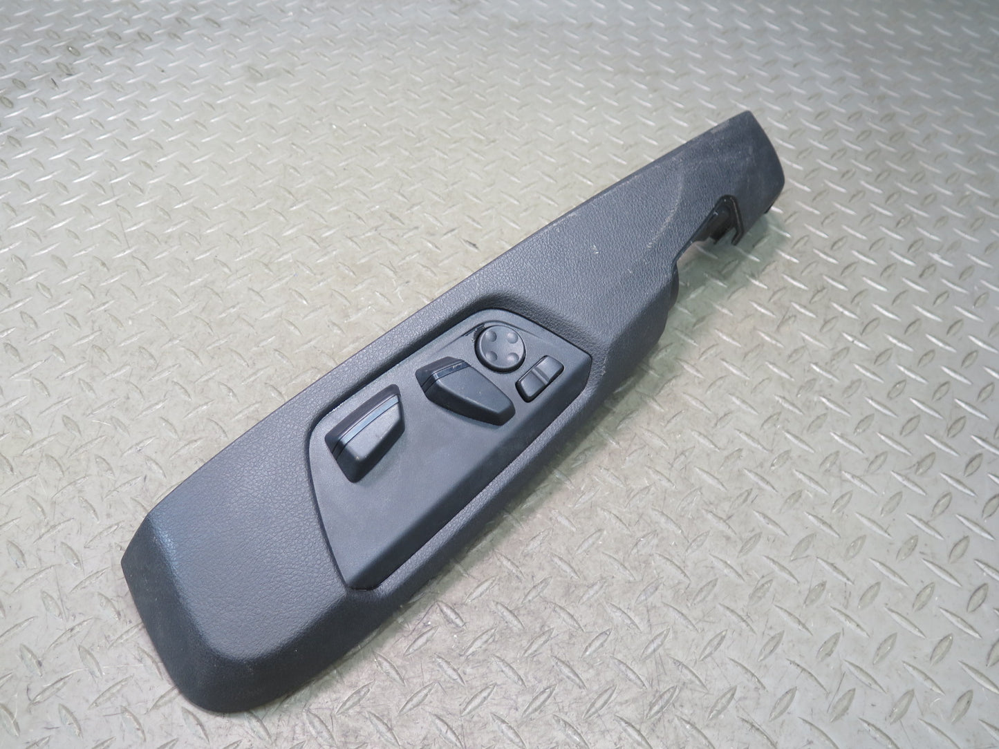 2015-2020 BMW F82 M4 Front Right Pass Side Seat Adjustment Control Switch Panel
