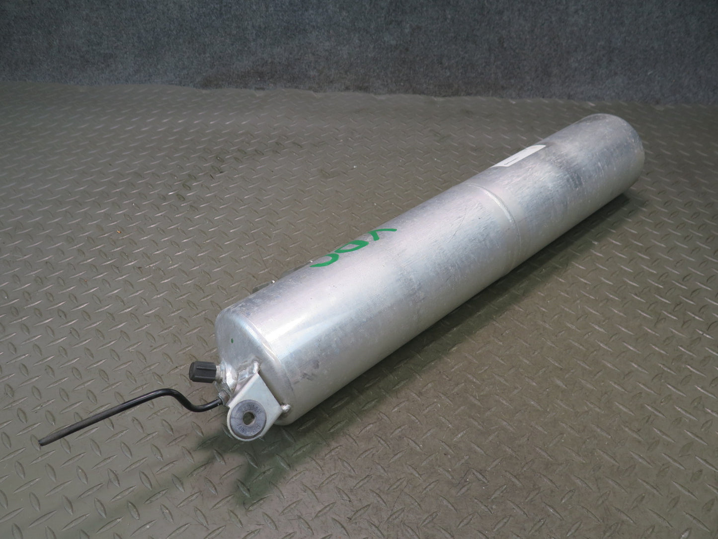 2011-2018 Porsche Cayenne 958 Air Suspension Tank Reservoir 7P0616201A