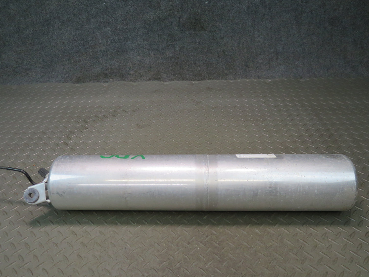 2011-2018 Porsche Cayenne 958 Air Suspension Tank Reservoir 7P0616201A