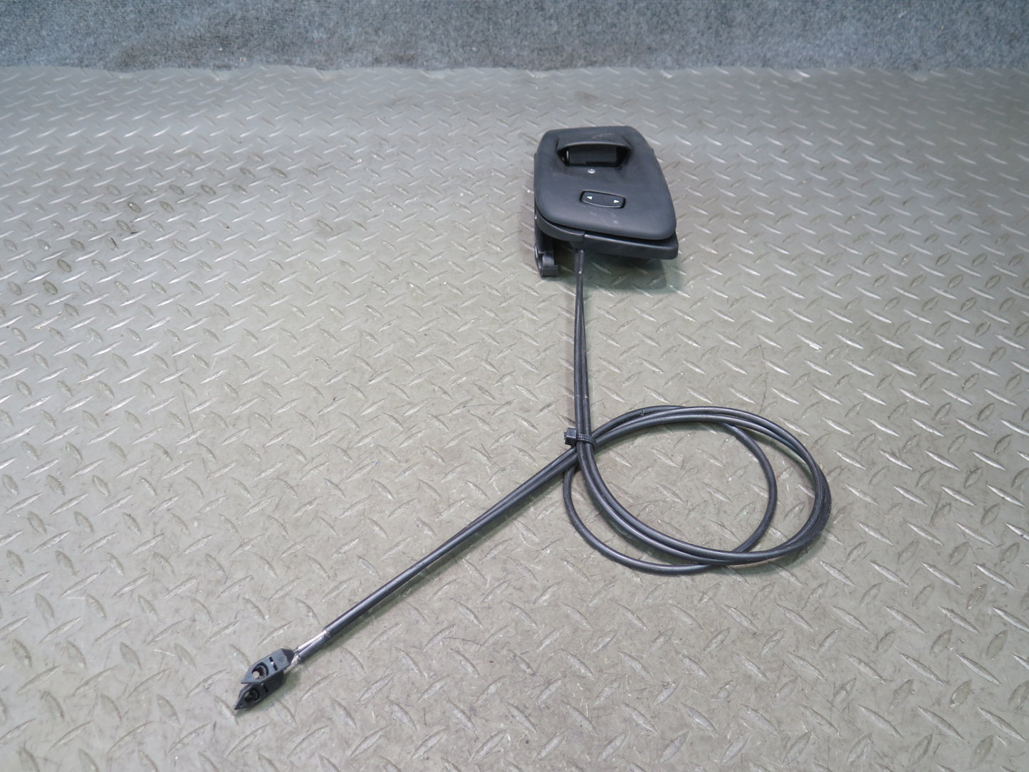 2015-2020 BMW F82 M4 Front Right Side Seat Backrest Unlocking Unit Set